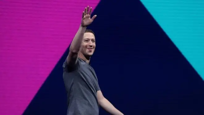 Ông chủ Facebook Mark Zuckerberg nói rằng việc thay đổi sẽ giúp công ty này về lâu dài