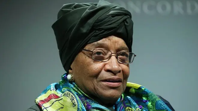 La présidente sortante du Libéria, limité par le nombre de ses mandats a expliqué vouloir payer sa dette envers les femmes qui ont massivement voté pour elle en 2005 et en 2011.