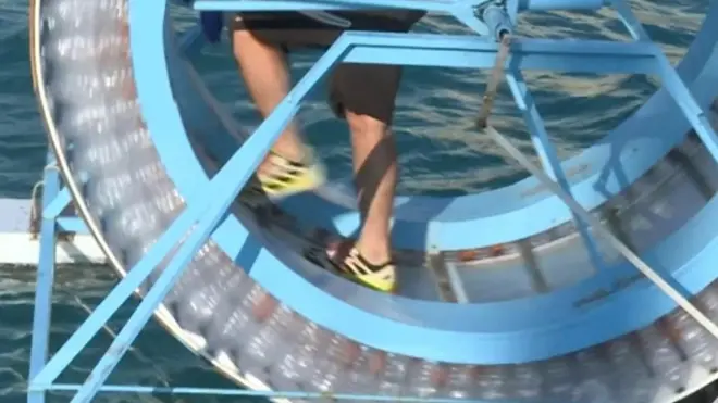 Колесо из пластиковых бутылок