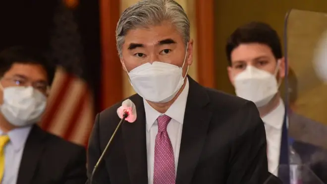 성 김 미국 국무부 대북특별대표가 21일 서울에서 열린 한미일 북핵수석대표 협의에서 모두발언을 하고 있다