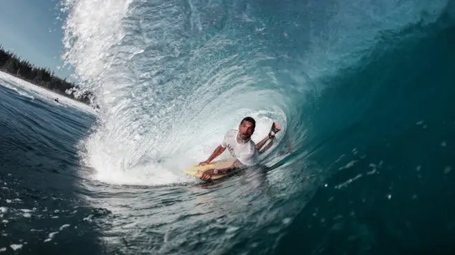 ¿Cuánto contribuye el surf a la economía mundial?