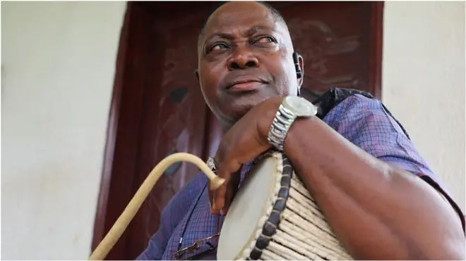 Yekinni Aderoju - Ayinde Barrister Drummer