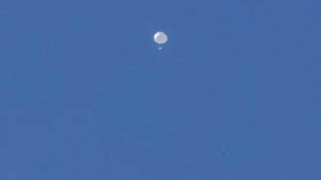 المنطاد رصد في سماء كارولينا الشمالية