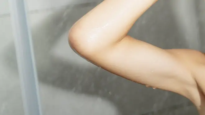 The maid filmed the children in the shower (file picture)