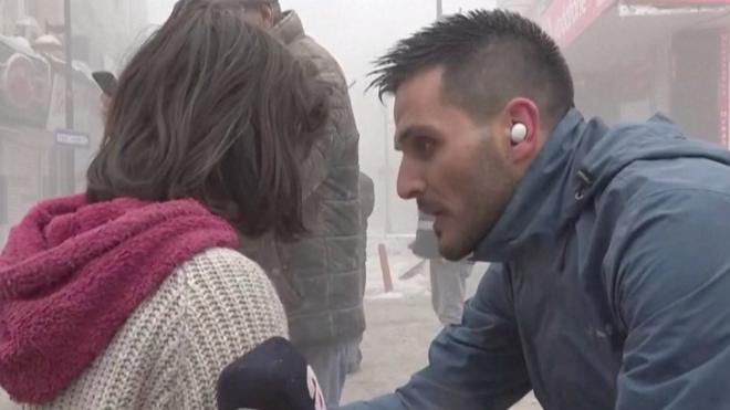 Репортер спас девочку во время землетрясения