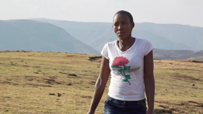 سيدة أفريقية