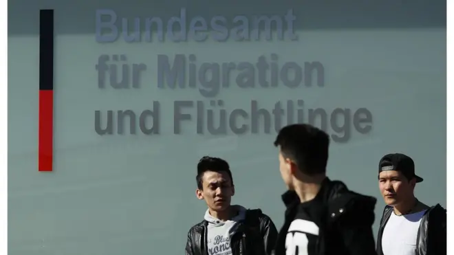 یوه جرمن چارواکي ویلي، چې افغانستان ته د هغو افغانانو بېرته لېږلو پالیسي پر خپل ځای پاتې ده