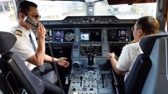 Phi công Vietnam Airlines được ghi nhận có thu nhập khoảng 121 triệu đồng/tháng
