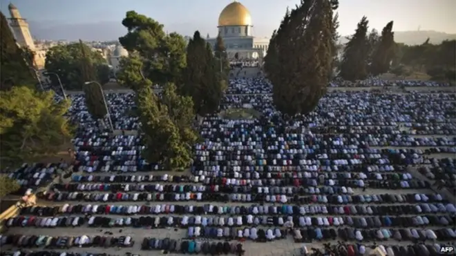 Masaajidka barakaysan ee Al Aqsa ayaan maanta lagu tukan doonin saaladda Jimcaha