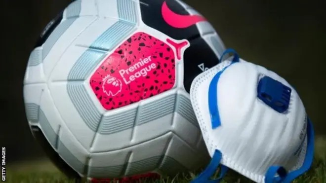 قامت بعض الأندية بمنح الموظفين من غير الموظفين إجازات مؤقتة قبل أي تخفيض لأجور اللاعبين