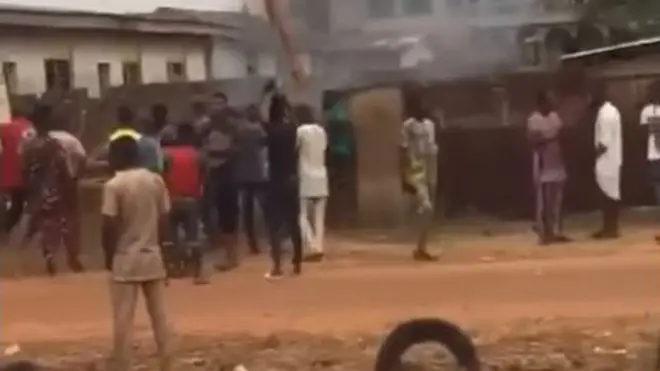 Aworan awọn to pejọ nibi ikọlu to waye ni Ayetoro