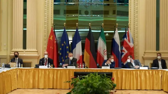 إيران وقوى غربية