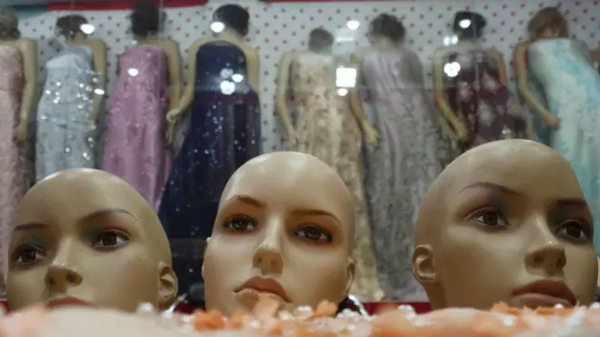 طالبان دستور جدا کردن سرهای مانکن‌های فروشگاه‌های لباس در هرات را صادر کرد