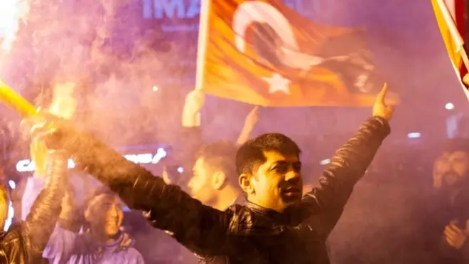 Opposition CHP supporters celebrated in Istanbul