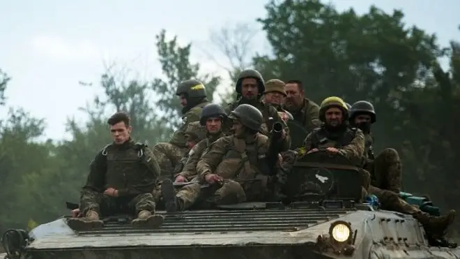 Українському командуванню довелося вивести війська з Лисичанську. Інакше вони потрапили б в оточення