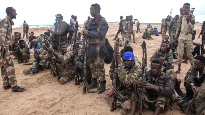 Loltoota Somaaliyaa dhiyeenya Kaampii Moqaadishoo jirutti