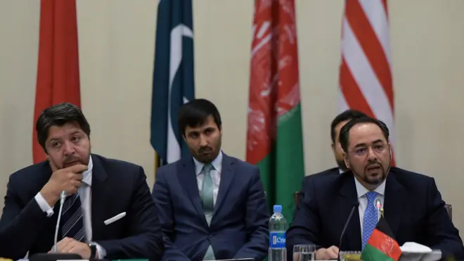 له ځنډ وروسته پر افغان سولې د پاکستان، امریکا او چین خبرې