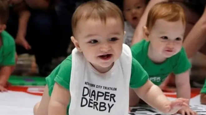 30 رضيعا في "سباق الحفاضات" بنيويورك