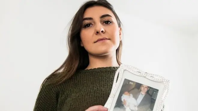 Tasnim Lowe realizó un documental con BBC Three sobre lo que le ocurrió a su familia.
