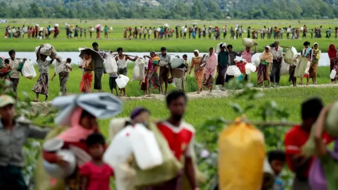 အောက်တိုဘာတုန်းက ထွက်ပြေးခဲ့ကြသူတွေ