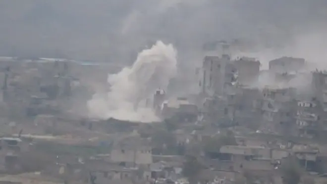 Smoke seen rising in rebel-held area of Aleppo - 14 December 2016