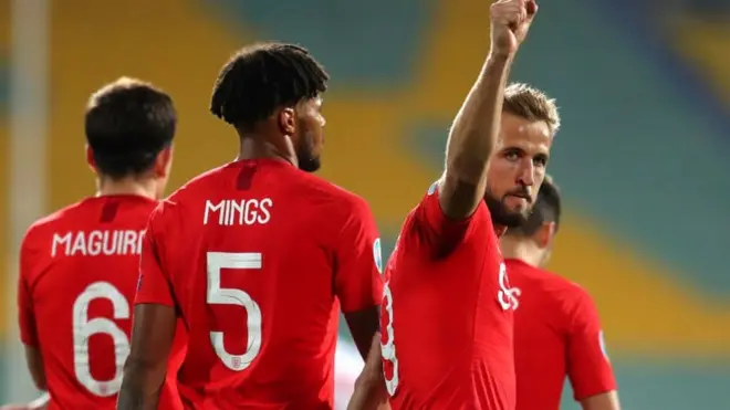 Harry Kane celebrates