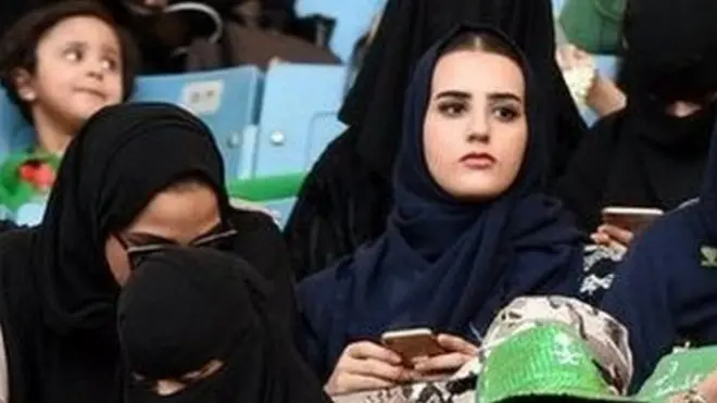 Kabaja ayyaanaaf istaadiyeemii akka seenan yoo hayyamamuuf, mormiin mudatee ture