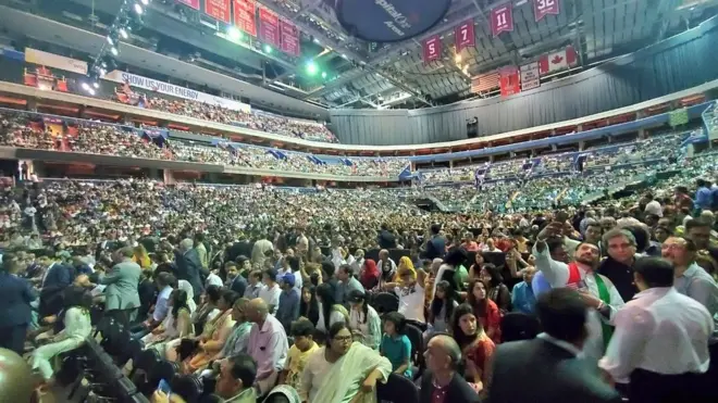 سوشل میڈیا پر عمران خان کے واشنگٹن میں جلسے پر خوب بحث ہورہی ہے