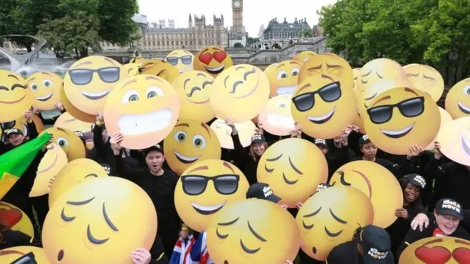 Світовий день емодзі