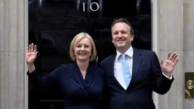 Liz Truss dan suaminya.