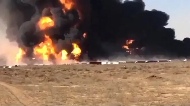 د افغانستان ختيځ هرات ولايت په اسلام کلا ګمرګ کې د پراخې اورلګېدنې راپورونه ورکړل شوي دي او ویل کېږي چې د تېلو ګڼو ټانکرونو اور اخیستی دی.