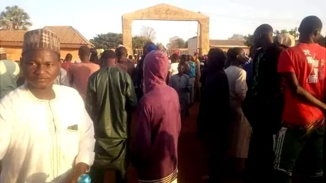 Nigeria está azotada por una ola de inseguridad creciente, reporta la BBC.