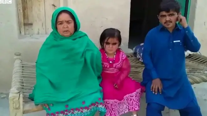 کرک کے پست قد افراد