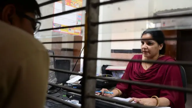 ఇండియన్ రైల్వే టికెట్ కౌంటర్ ( ప్రతీకాత్మక చిత్రం)