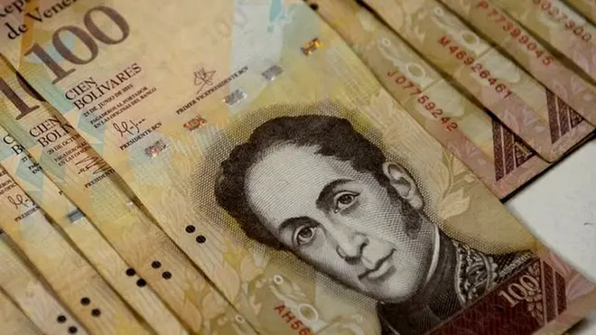 El billete de 100 bolívares dejará de ser el de mayor denominación en Venezuela a partir del 15 de diciembre.