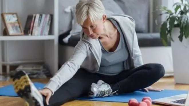 积极运动是保持健康的关键。