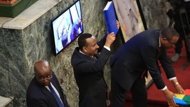 ቀዳማይ ሚኒስትር ኣብዪ ኣሕመድ ኣብ በዓለ ሲመት