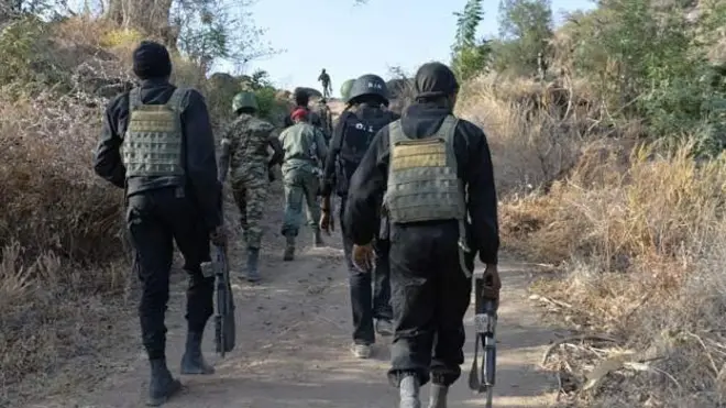Des soldats camerounais en patrouille