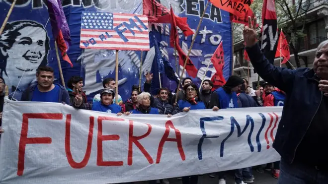 Argentina ha vuelto a acudir al FMI.