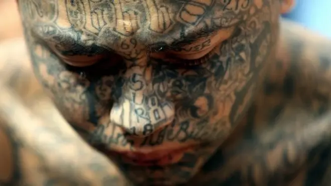Miembro de pandilla en El Salvador