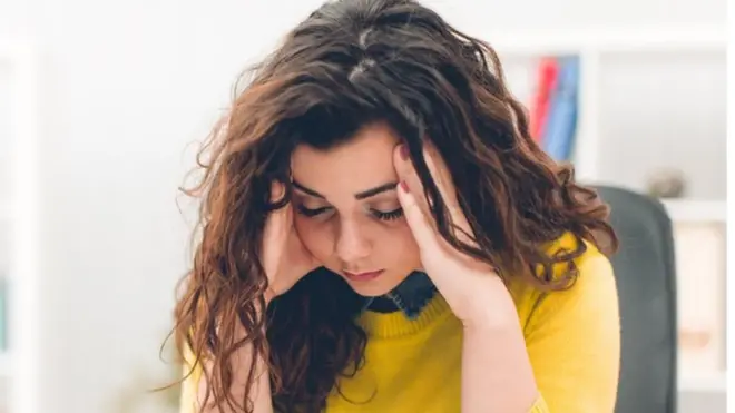 गुस्से में महिला