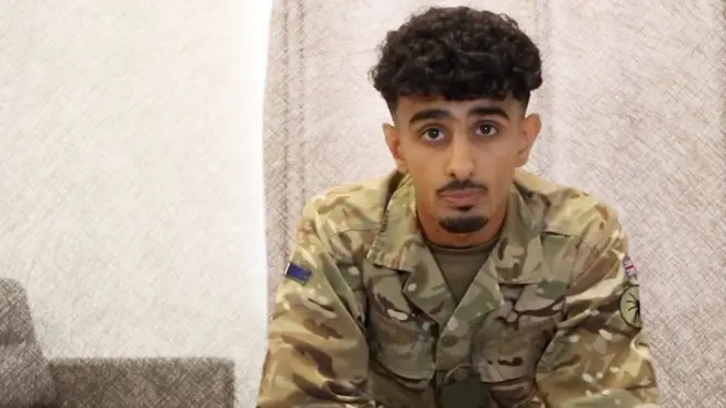 أحمد البطاطي جندي بريطاني