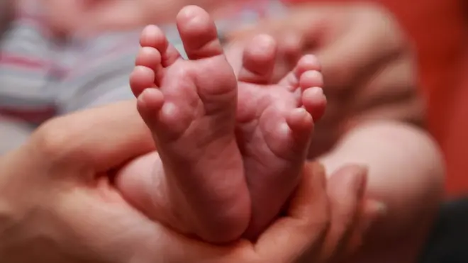 बांग्लादेशः 20 साल की एक लड़की ने एक महीने बाद दिया जुड़वा बच्चे को जन्म