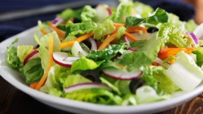 الدراسة نصحت الناس بتناول السلطة المعبأة في اليوم الذي يشترونها فيه