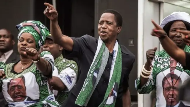 Edgar Lungu, déclaré vainqueur de l'élection présidentielle, est élu pour un mandat de cinq ans.