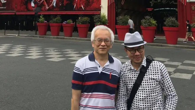 นายปวิน ชัชวาลพงศ์พันธ์ (ซ้าย) และนายสมศักดิ์ เจียมธีรสกุล