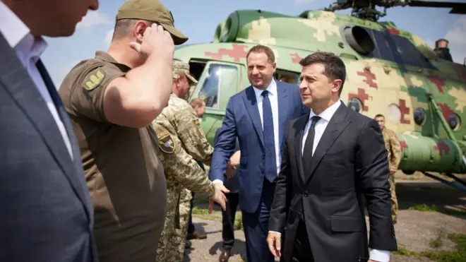 Президент під час останньої поїздки на Донбас у липні 2021 року