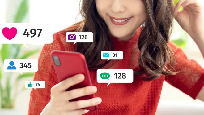 Девушка в соцсетях