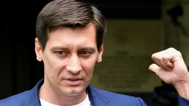 Дмитрия Гудкова задерживают уже второй раз за последние 36 часов