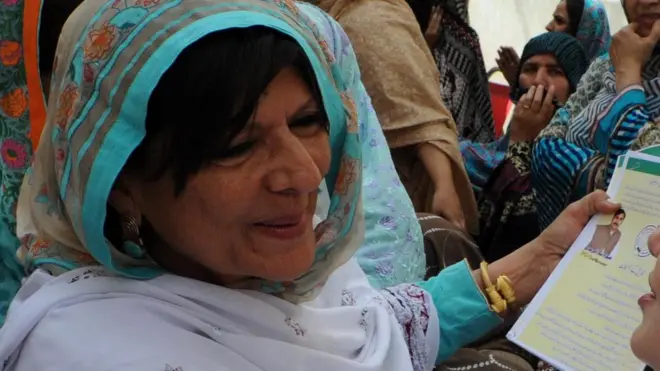 علیمہ خان تحریک انصاف کی انتخابی مہم میں شریک رہی ہیں